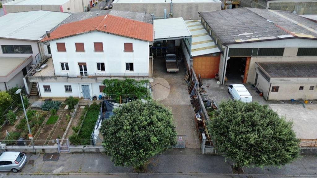 appartamento in vendita a Calcinato in zona Calcinatello
