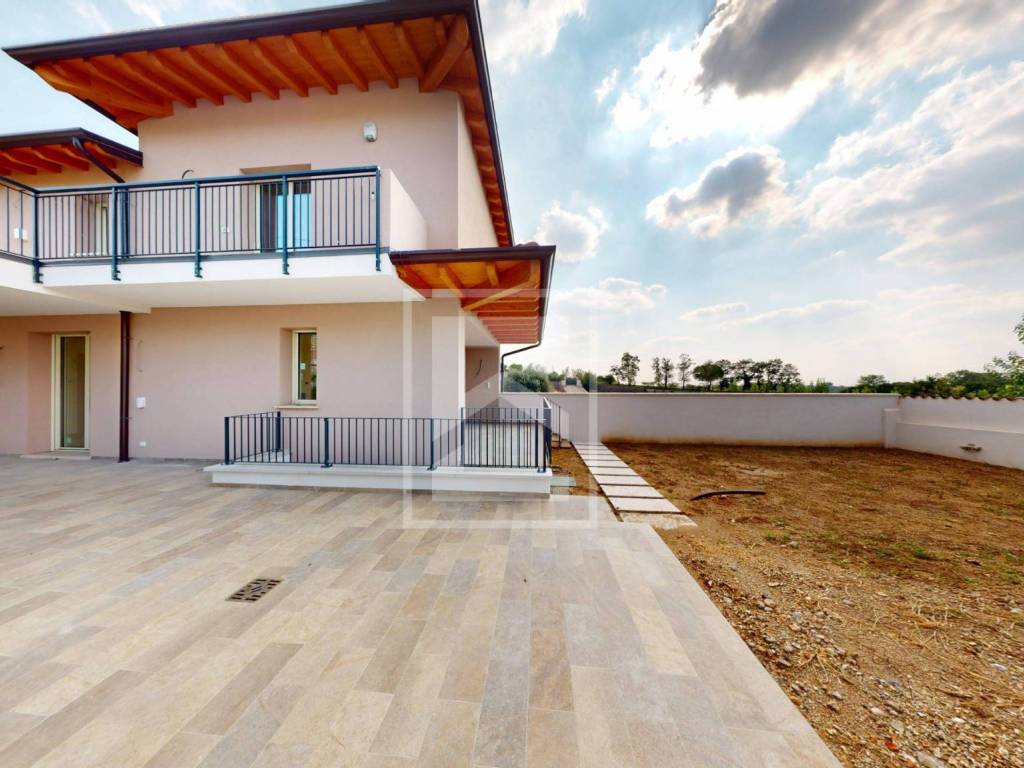 casa indipendente in vendita a Calcinato