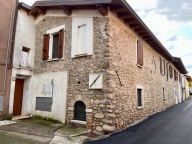 casa indipendente in vendita a Calcinato in zona Calcinatello