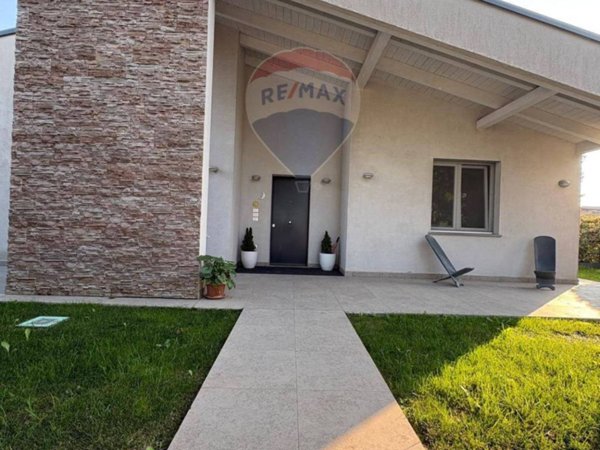 casa indipendente in vendita a Calcinato in zona Calcinatello