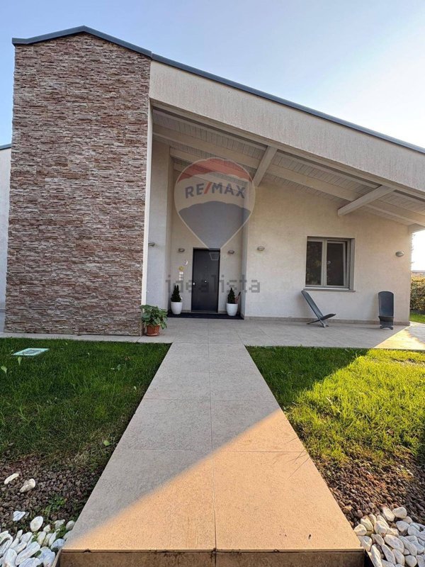 casa indipendente in vendita a Calcinato in zona Calcinatello