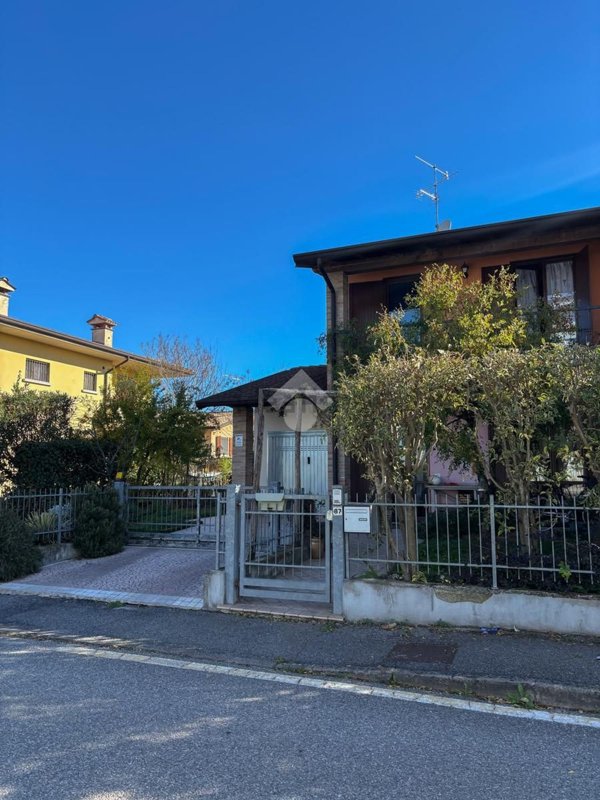 appartamento in vendita a Calcinato in zona Ponte San Marco