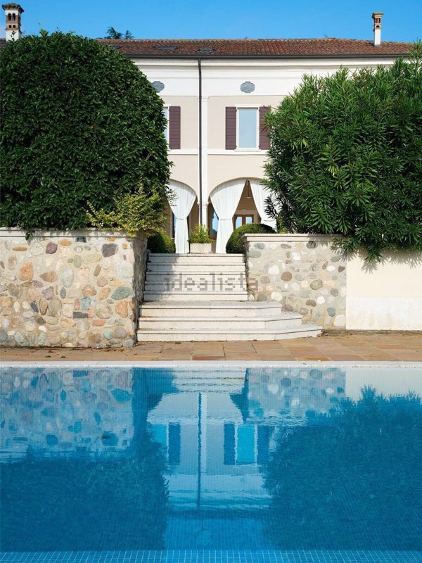 pentavano in vendita a Calcinato