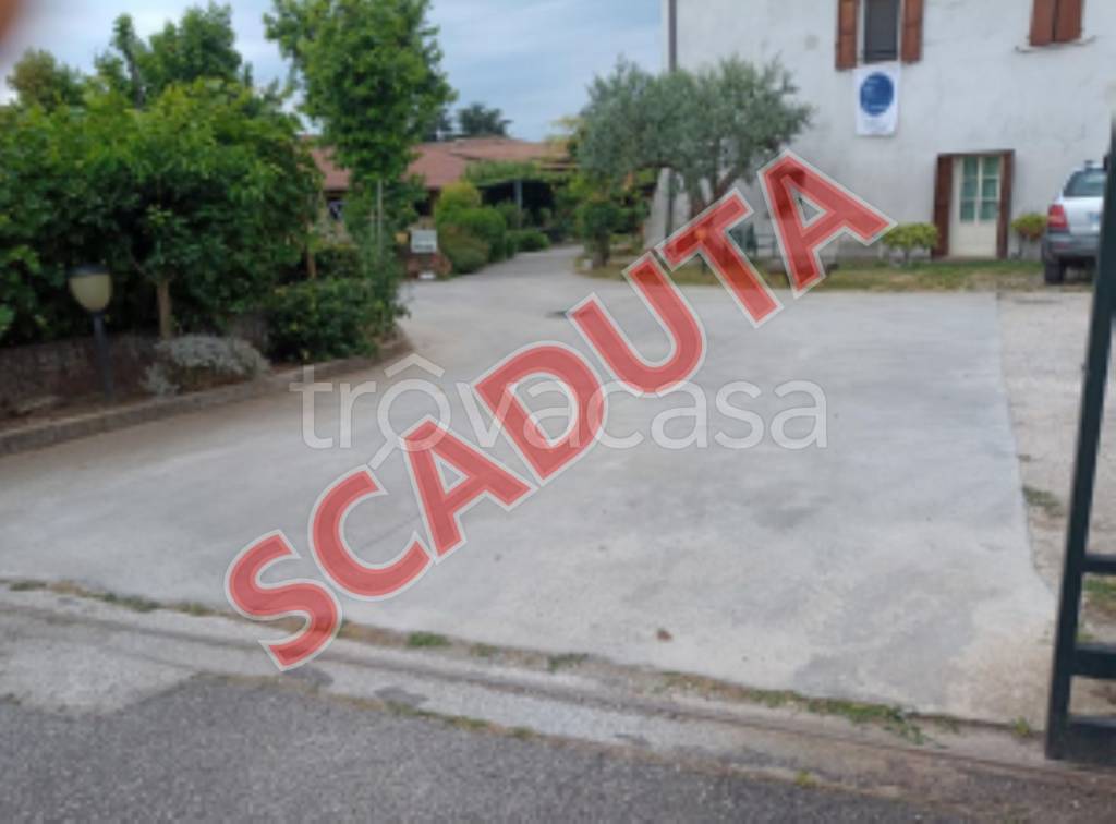 negozio in vendita a Calcinato