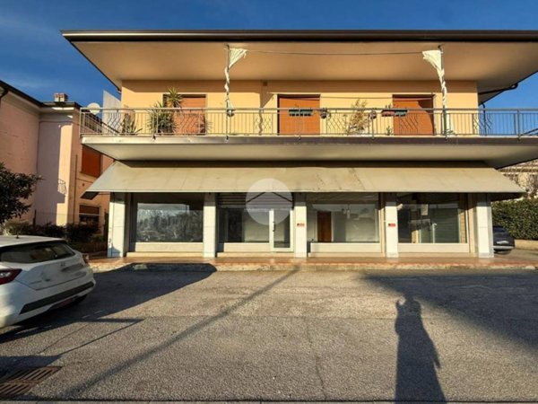 negozio in vendita a Calcinato in zona Ponte San Marco