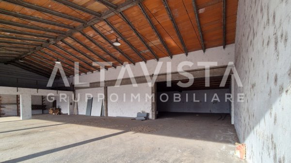 locale di sgombero in vendita a Calcinato in zona Ponte San Marco