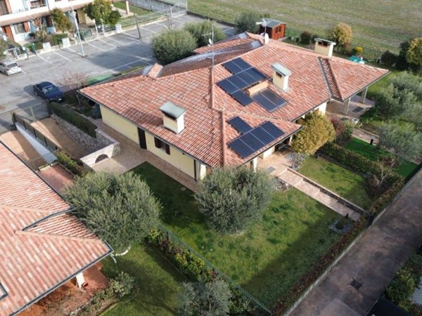 casa indipendente in vendita a Calcinato