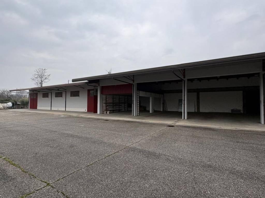 locale commerciale in vendita a Calcinato in zona Ponte San Marco