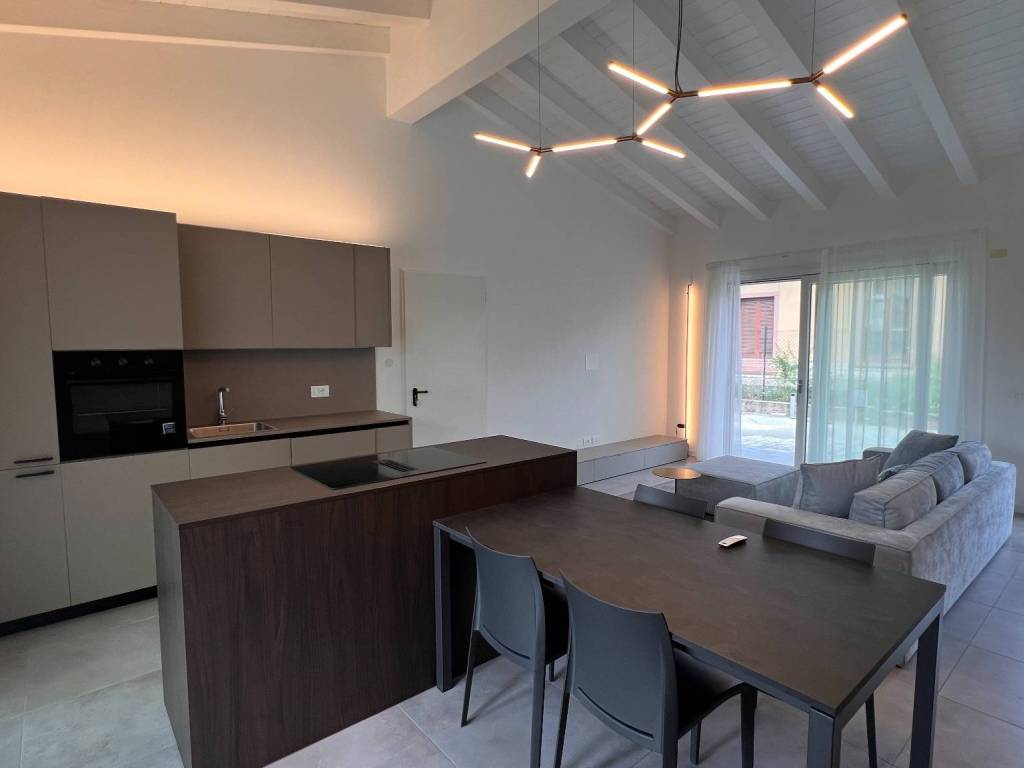 casa indipendente in vendita a Calcinato