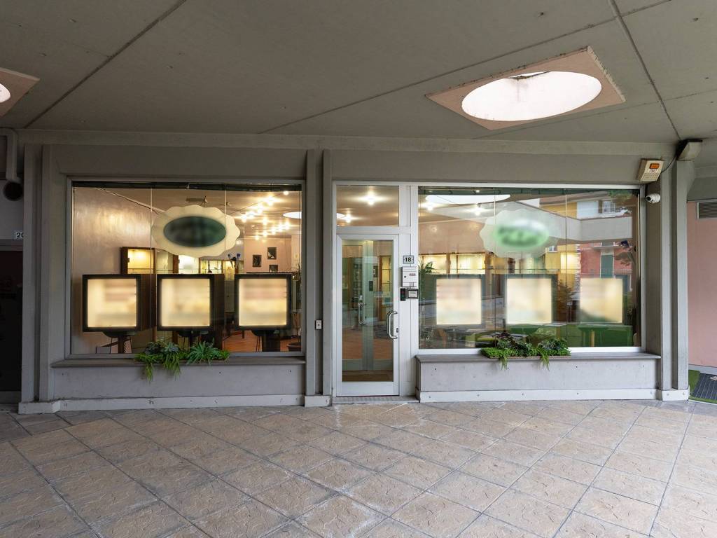 negozio in vendita a Calcinato