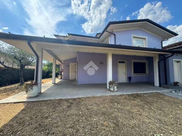 casa indipendente in vendita a Calcinato