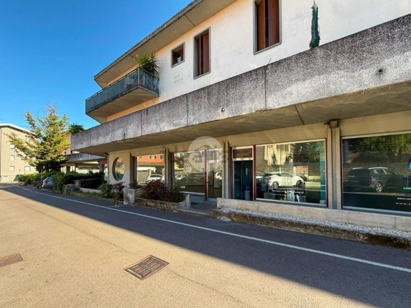 locale commerciale in vendita a Calcinato