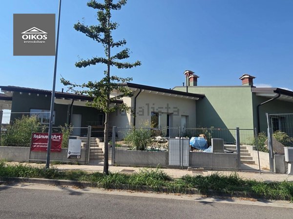 casa indipendente in vendita a Calcinato in zona Calcinatello