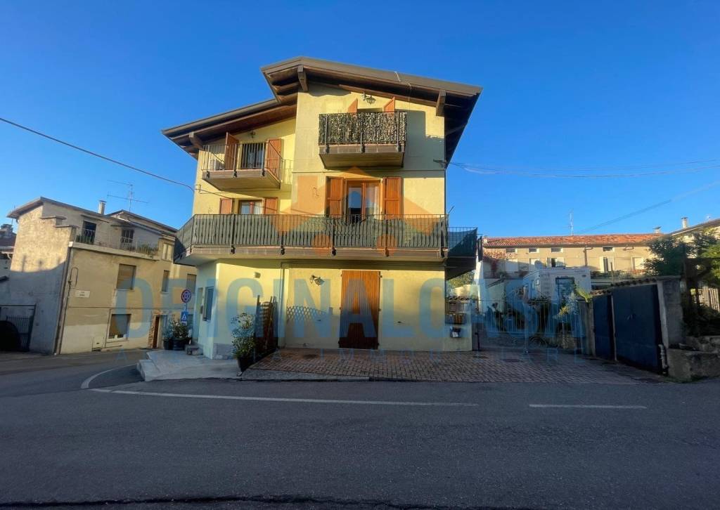 appartamento in vendita a Calcinato in zona Calcinatello