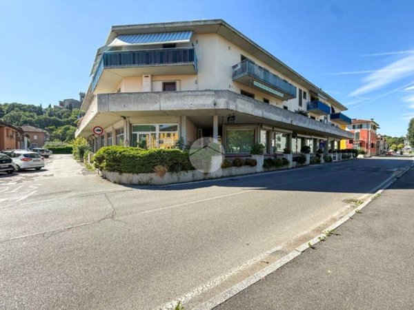 locale commerciale in vendita a Calcinato