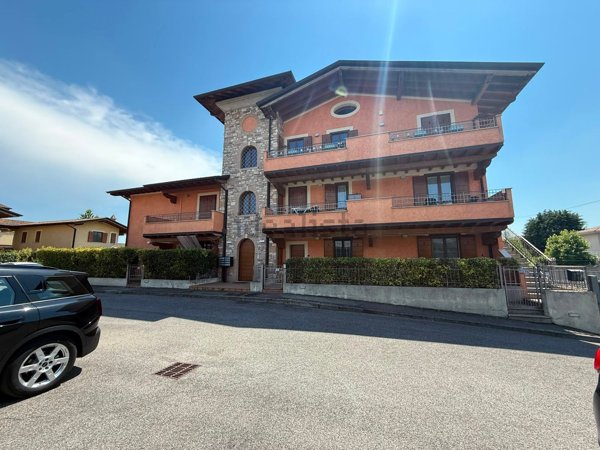 appartamento in vendita a Calcinato in zona Calcinatello