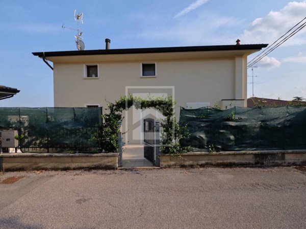 casa indipendente in vendita a Calcinato
