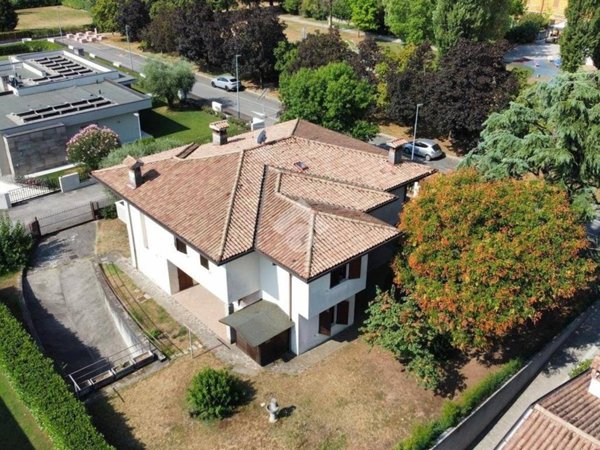 casa indipendente in vendita a Calcinato