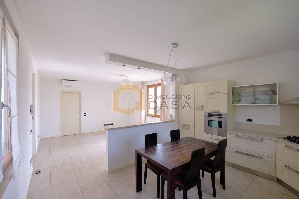 casa indipendente in vendita a Calcinato