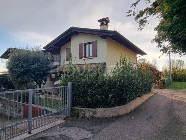 casa indipendente in vendita a Calcinato