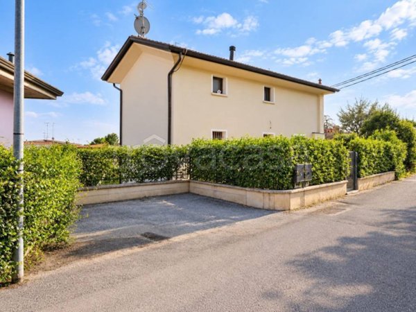 casa indipendente in vendita a Calcinato in zona Ponte San Marco