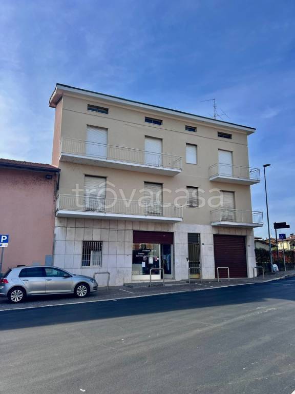 appartamento in vendita a Calcinato in zona Calcinatello