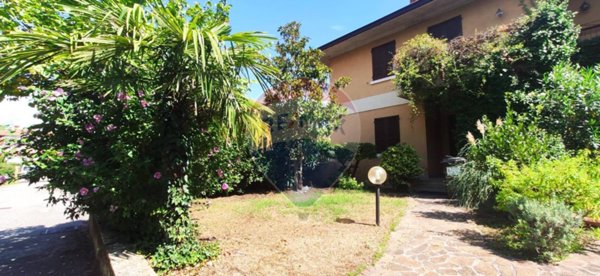 casa indipendente in vendita a Calvagese della Riviera