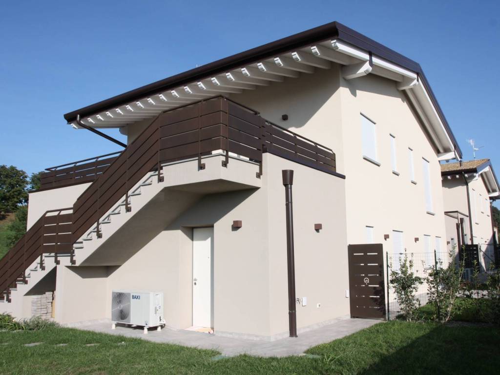 appartamento in vendita a Calvagese della Riviera in zona Carzago