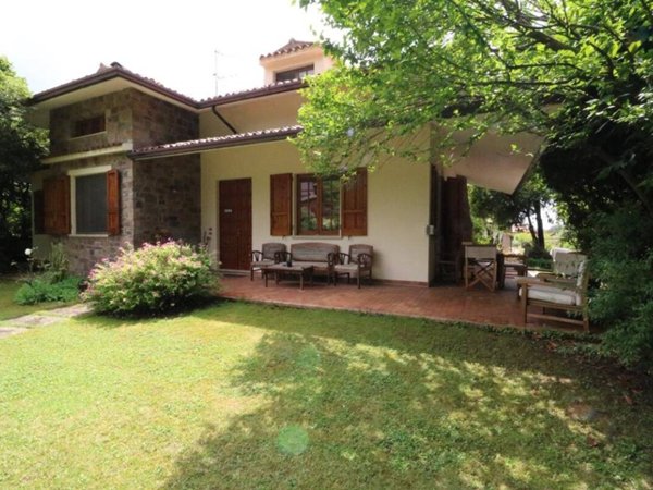 casa indipendente in vendita a Calvagese della Riviera
