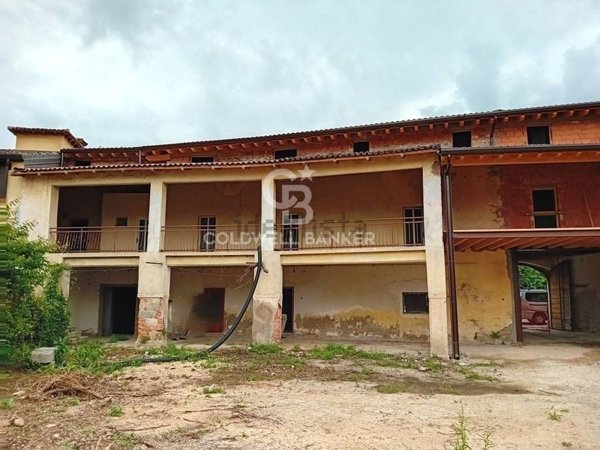 casa indipendente in vendita a Calvagese della Riviera