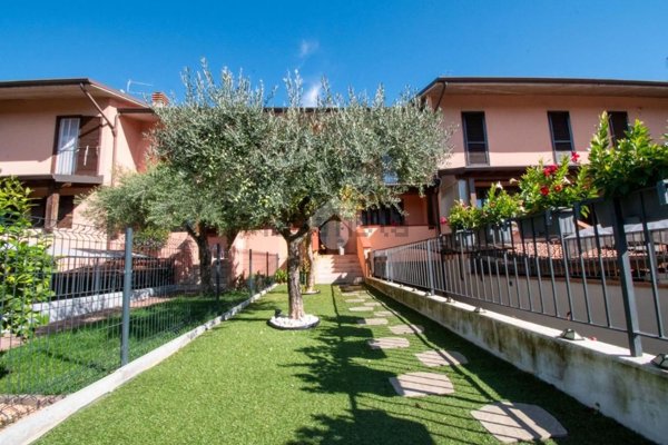 casa indipendente in vendita a Calvagese della Riviera