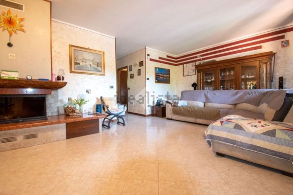 casa indipendente in vendita a Calvagese della Riviera