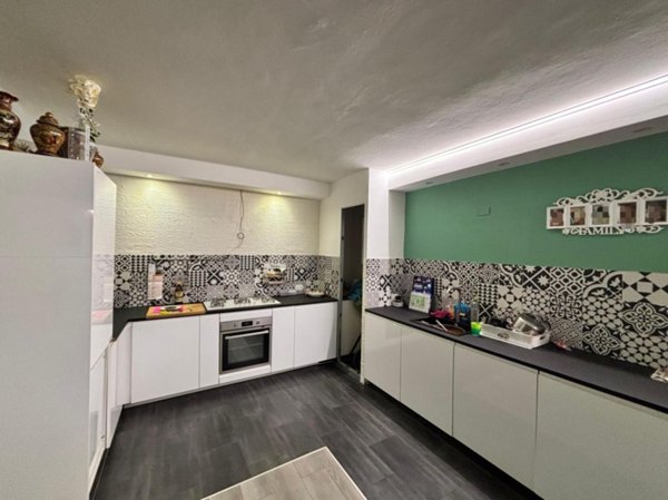 casa indipendente in vendita a Calvagese della Riviera in zona Carzago