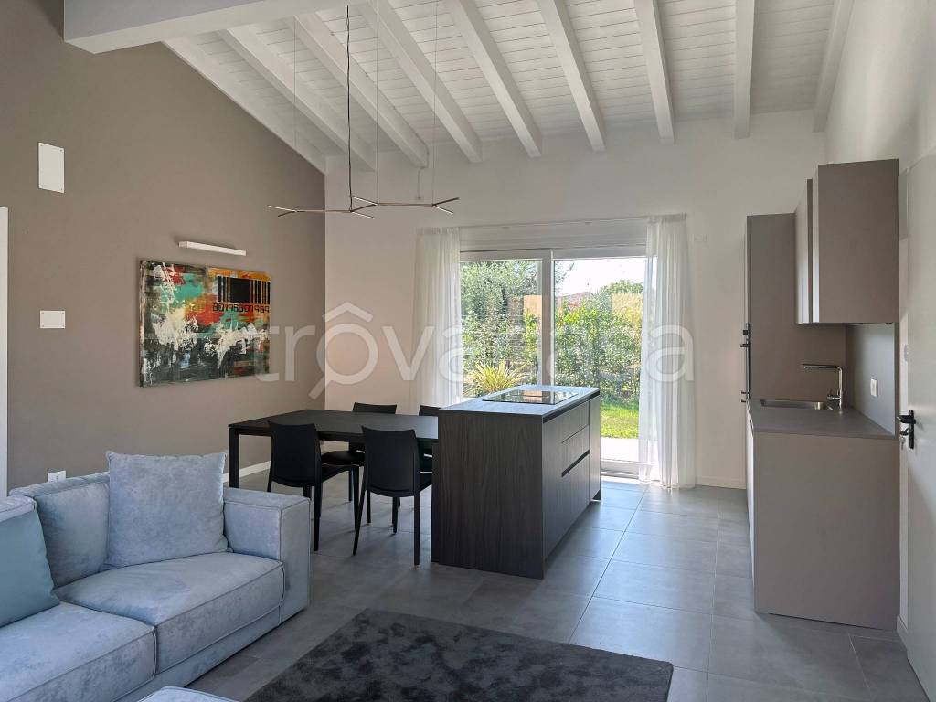 casa indipendente in vendita a Calvagese della Riviera