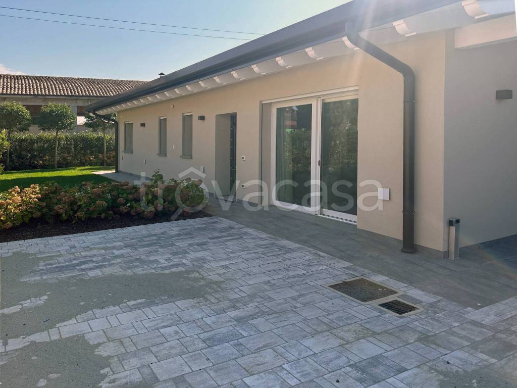 casa indipendente in vendita a Calvagese della Riviera