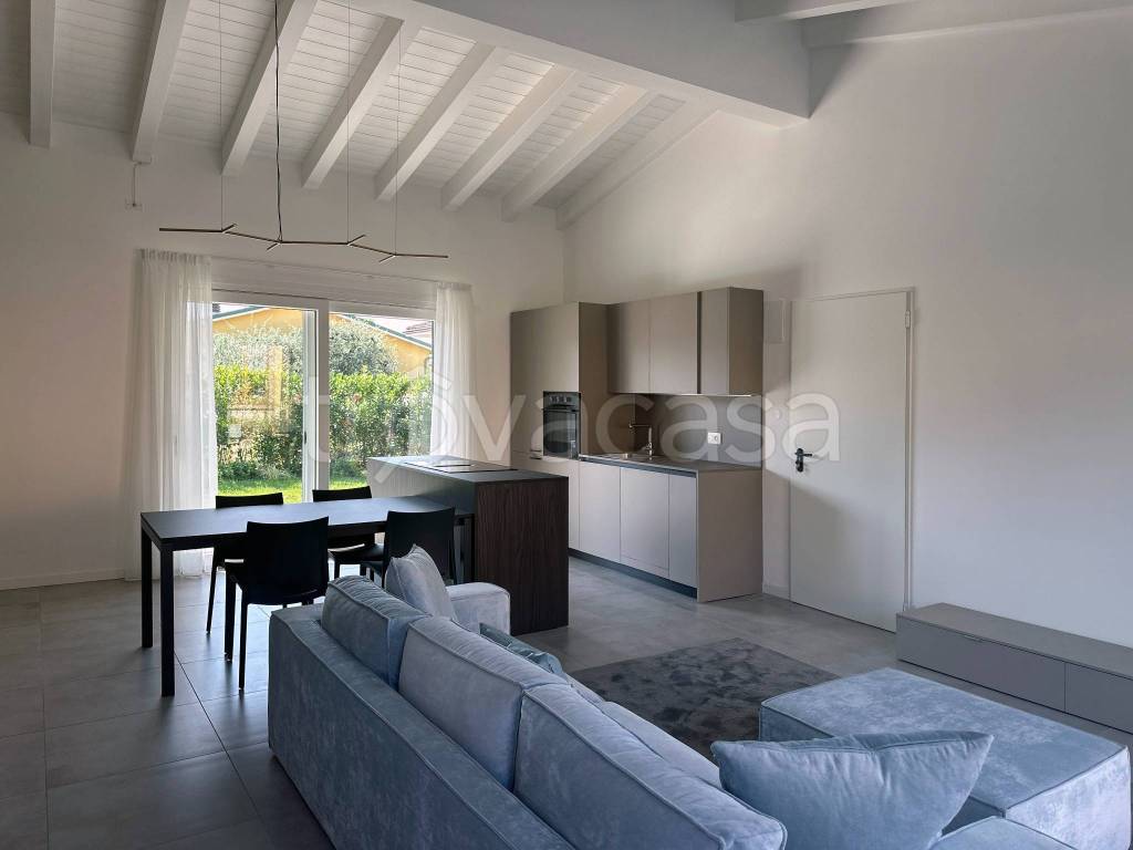 casa indipendente in vendita a Calvagese della Riviera