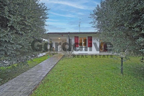 casa indipendente in vendita a Calvagese della Riviera