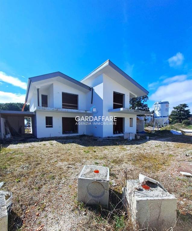 casa indipendente in vendita a Calvagese della Riviera in zona Carzago