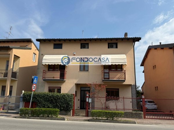 casa indipendente in vendita a Calvagese della Riviera