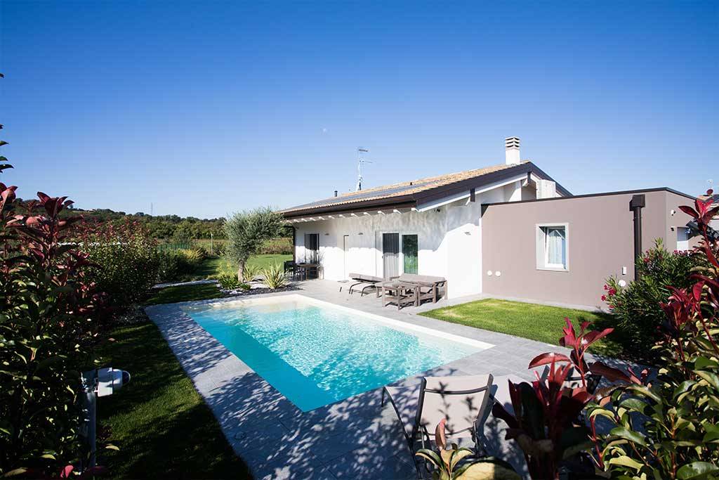 casa indipendente in vendita a Calvagese della Riviera in zona Carzago
