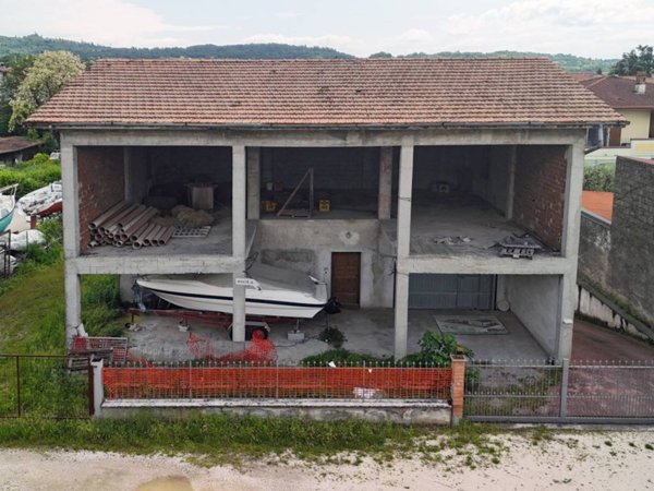 casa indipendente in vendita a Calvagese della Riviera in zona Carzago