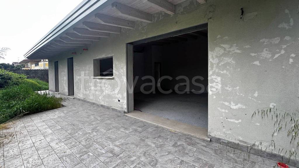 casa indipendente in vendita a Calvagese della Riviera in zona Carzago