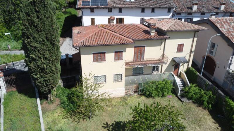 casa indipendente in vendita a Calvagese della Riviera in zona Carzago