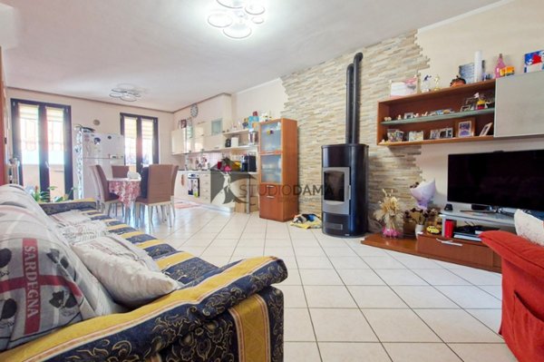 casa indipendente in vendita a Calvagese della Riviera in zona Mocasina
