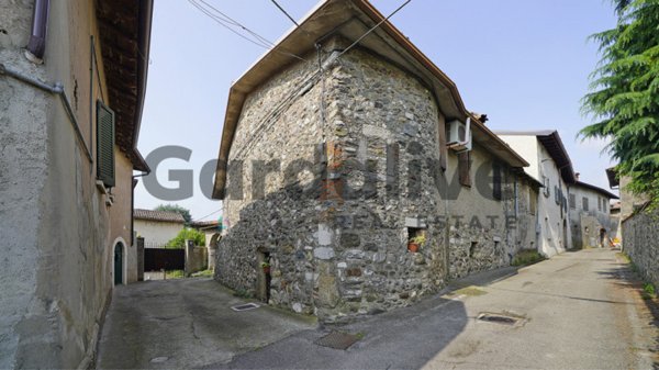 casa indipendente in vendita a Calvagese della Riviera
