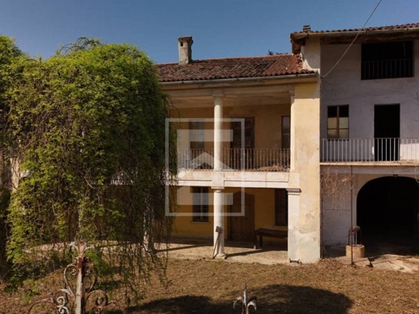 casa indipendente in vendita a Calvagese della Riviera
