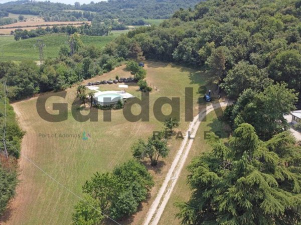 casa indipendente in vendita a Calvagese della Riviera in zona Carzago