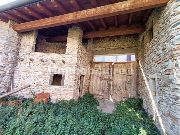 casa indipendente in vendita a Calvagese della Riviera in zona Mocasina