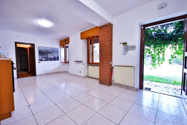 appartamento in vendita a Calvagese della Riviera in zona Carzago