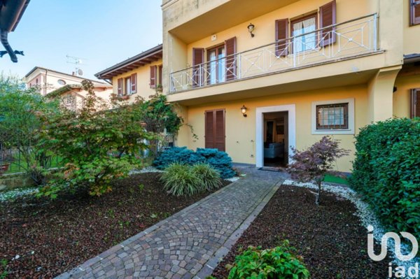 casa indipendente in vendita a Calvagese della Riviera